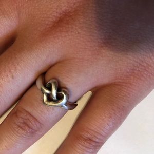 Jame’s Avery Heart Knot in Silver